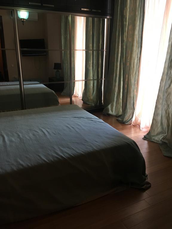 Apartment Sea Avenue Batumi Exteriör bild